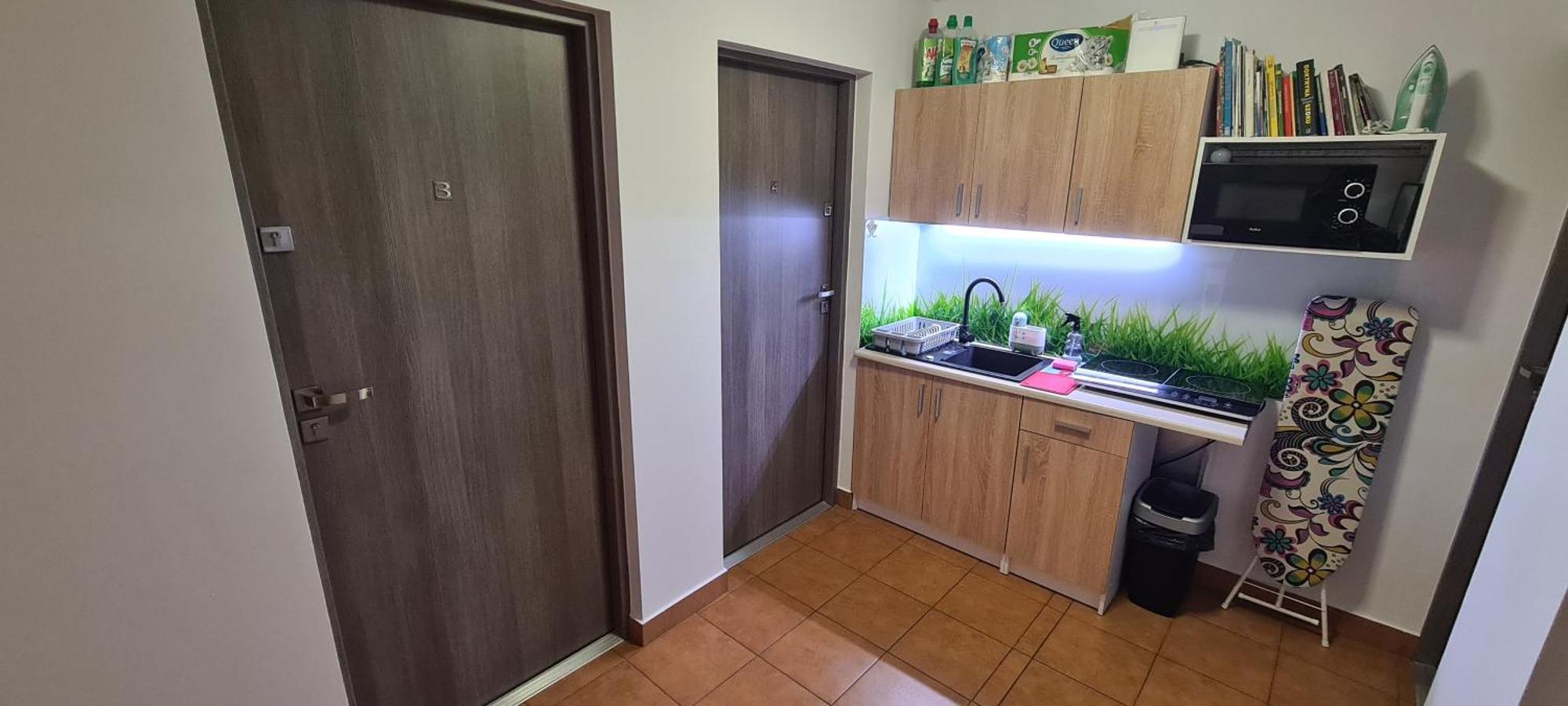 Moris Pokoje Goscinne Леба Екстериор снимка